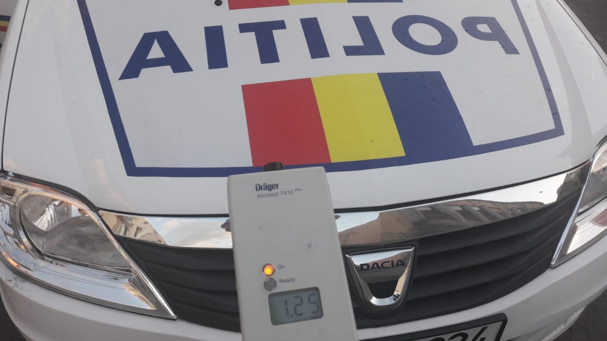 Un șofer de 50 de ani, beat, a provocat un accident