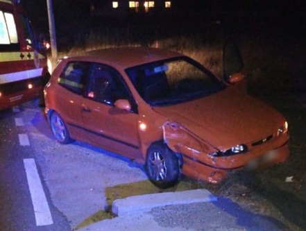 Accident la Șura Mare provocat de un tânăr de 19 ani care a întors mașina în drum