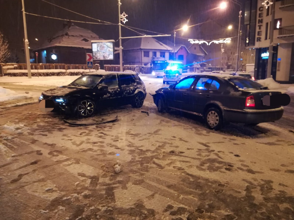 Accident pe Alba Iulia. Un copil de nici un an a ajuns la spital