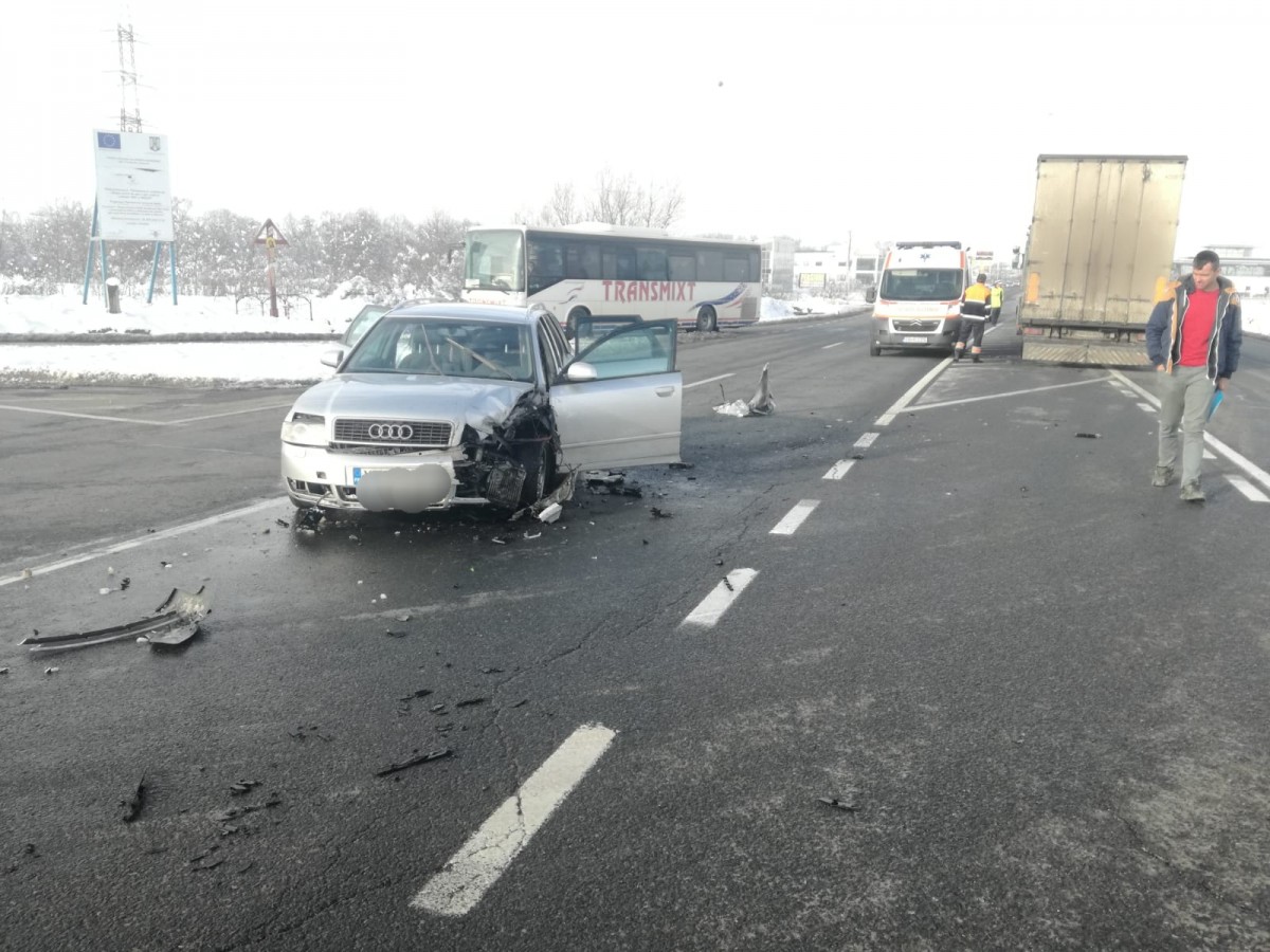 Doi copii au fost răniți într-un accident, aproape de Cisnădie