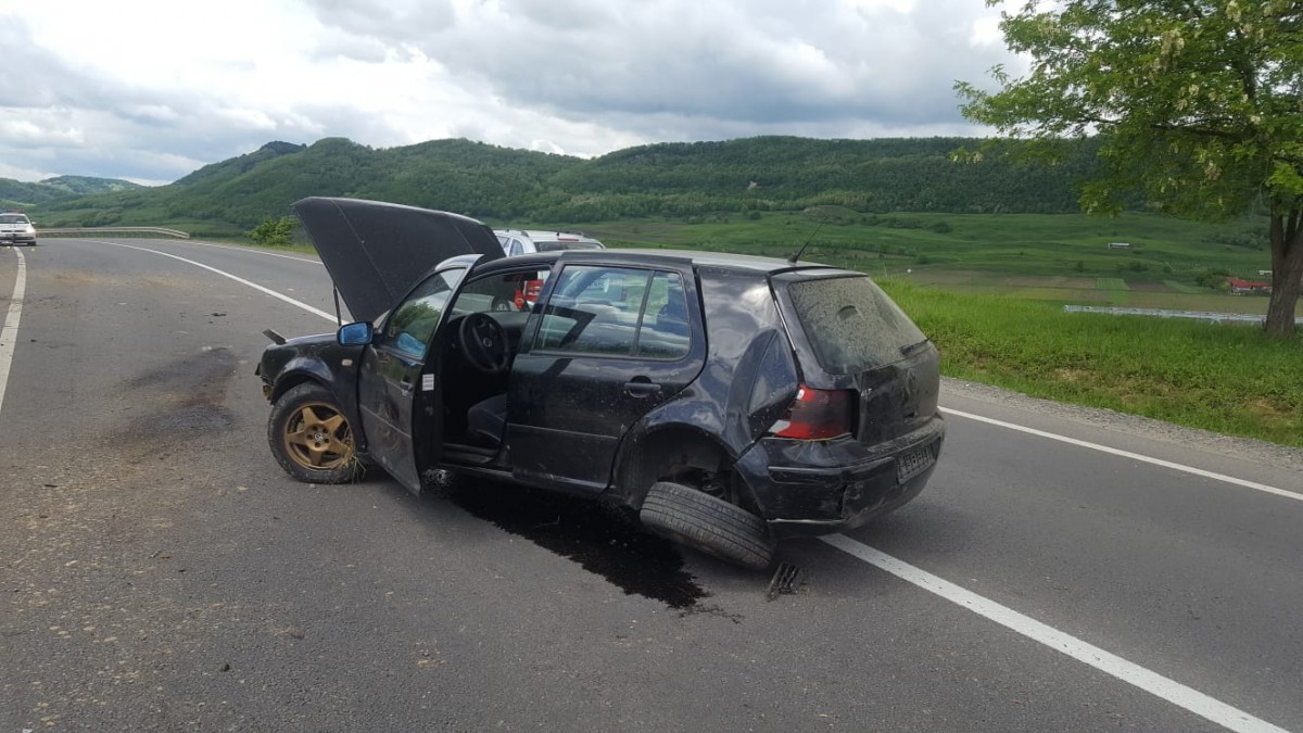 Accident cu două victime, la Târnava, din cauza unui șofer vitezoman