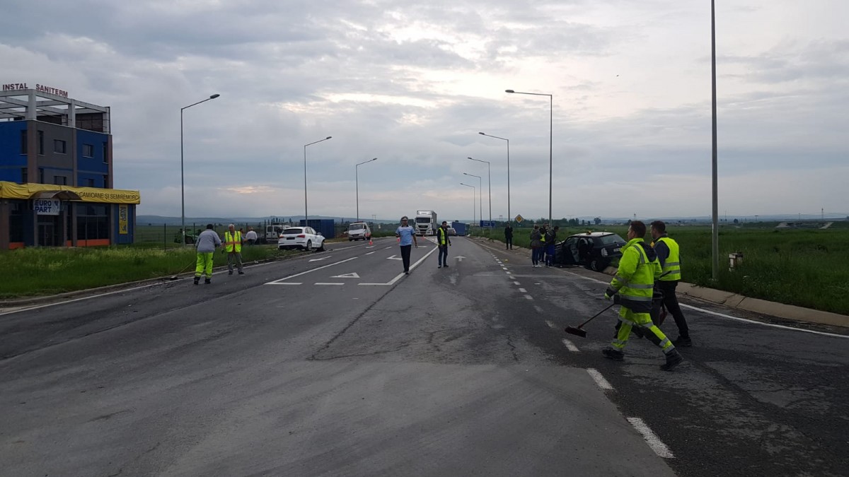 Încă o victimă a neacordării de prioritate. O șoferiță a ajuns la spital