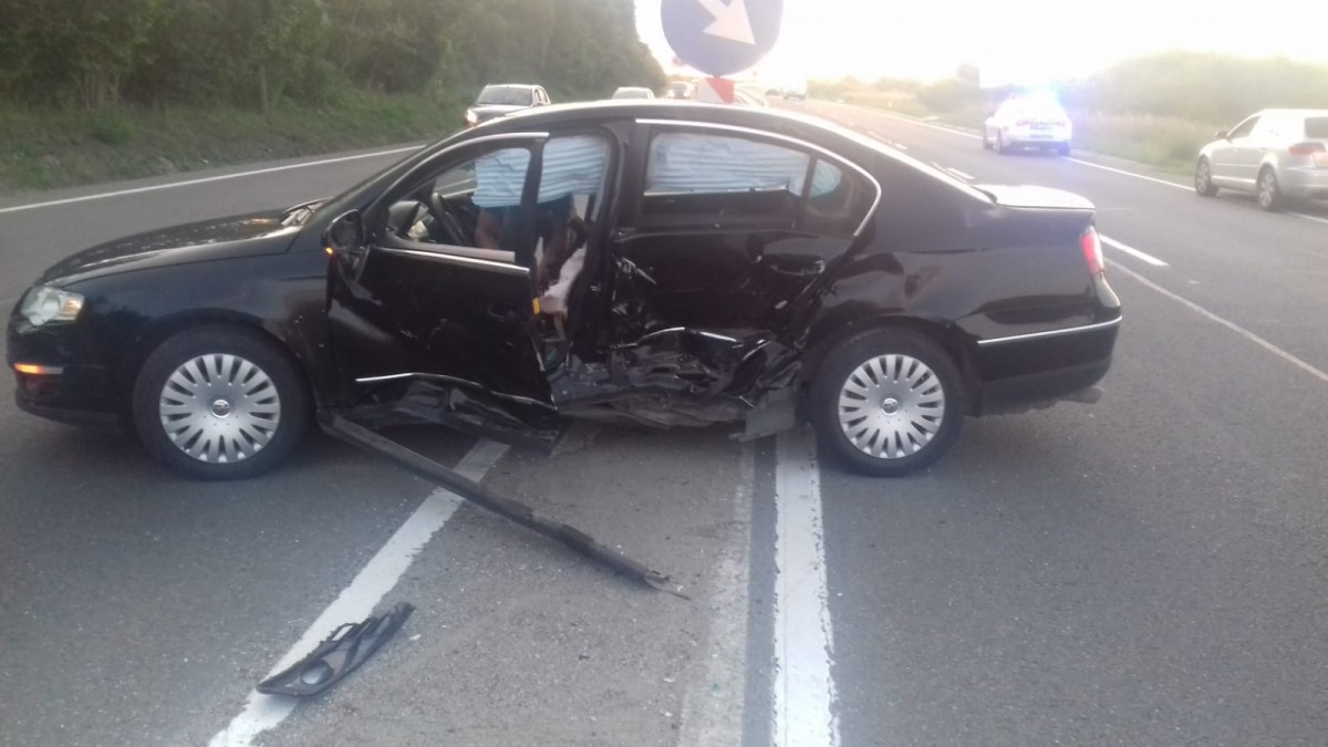 Accident la intersecția spre Șelimbăr. Un șofer a vrut să întoarcă ilegal