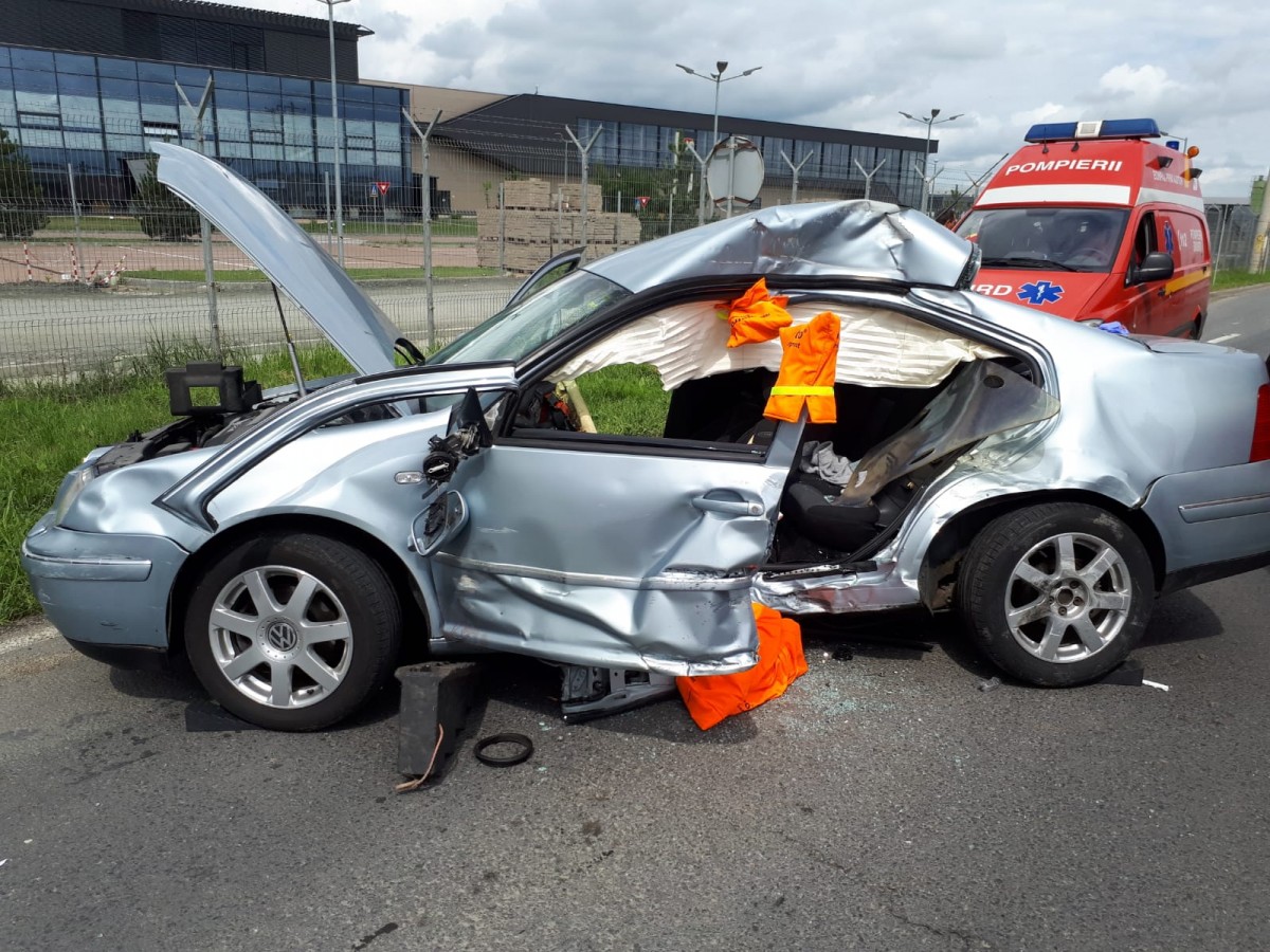 ACTUALIZARE Două victime au fost transportate la spital, după un accident în Zona Industrială Vest