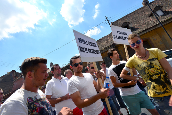 Ponta trece, scandarile raman. PNL Sibiu a bifat momentul / foto