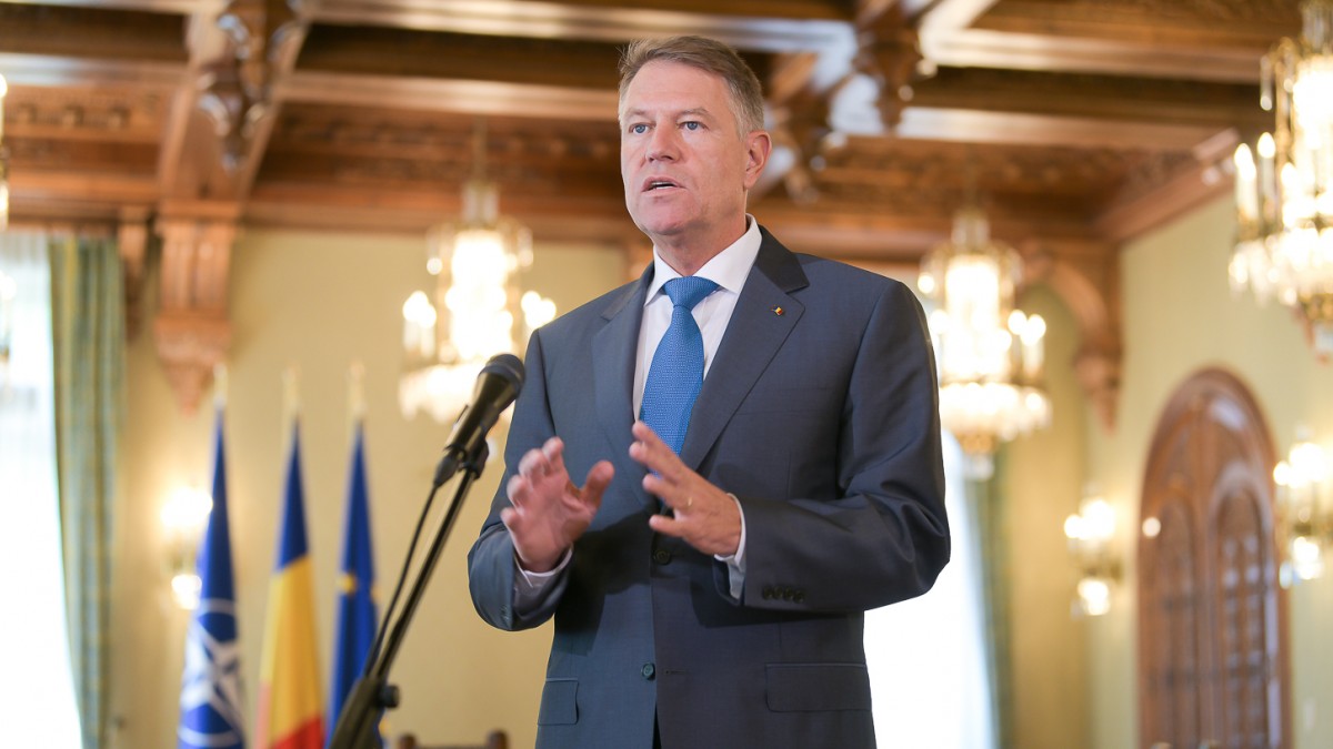 Iohannis: Nu vor urma 3 zile fără restricții. Dacă situația se va înrăutăți nu voi ezita să declar din nou stare de urgență