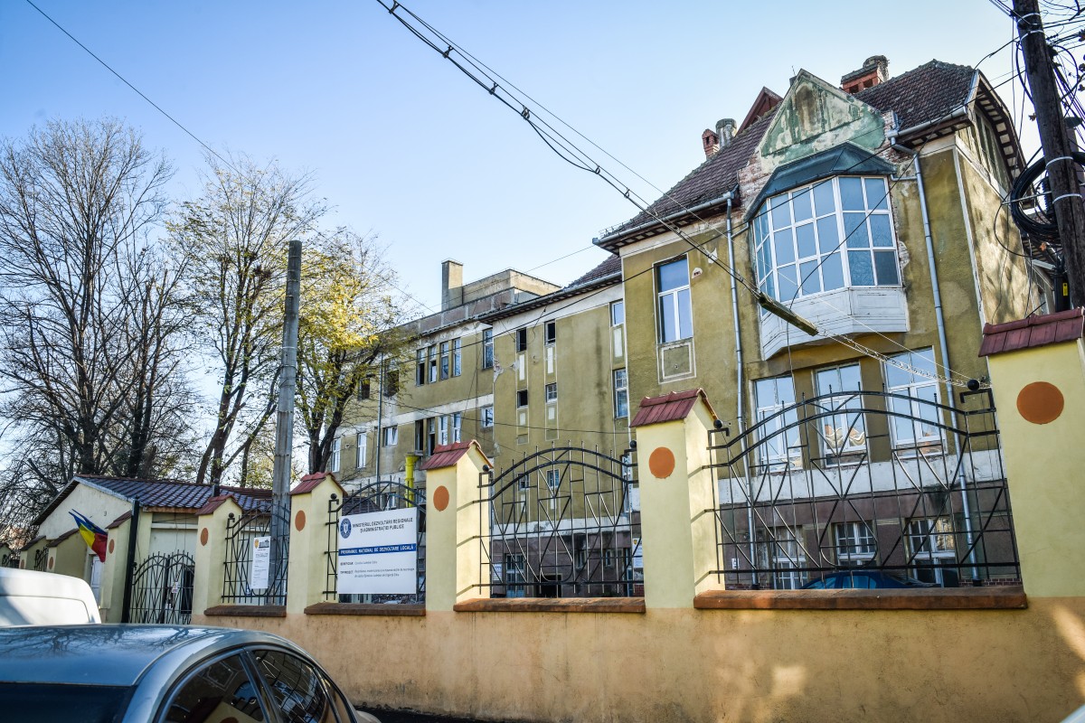 Reabilitarea Neurologiei, reziliată vineri. Construcții SA, interzisă la licitații timp de trei ani