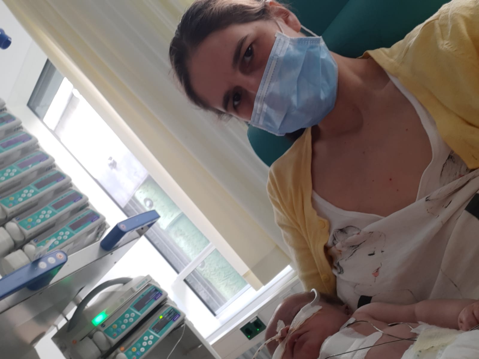Povestea unui luptător: operat în Germania la o săptămână de la naștere, împlinește 5 luni la Sibiu