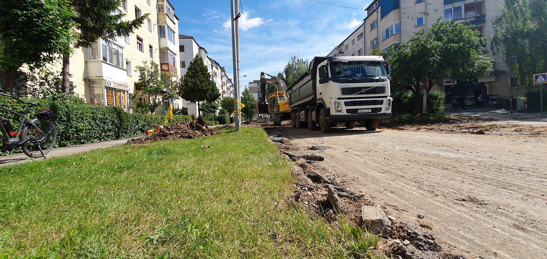 Locuitorii din zonă ”au învins”: Calea Cisnădiei nu se mai lărgește la patru benzi