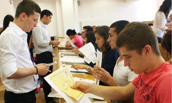 Admitere ULBS: Deocamdată doar trei facultăți își acoperă locurile