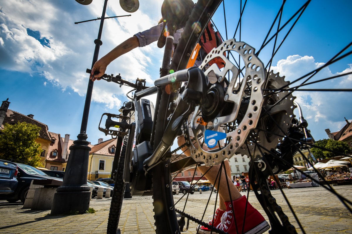 Biciclete electrice, cumpărate pentru angajații Primăriei: ”inspectorii ajung mai repede”