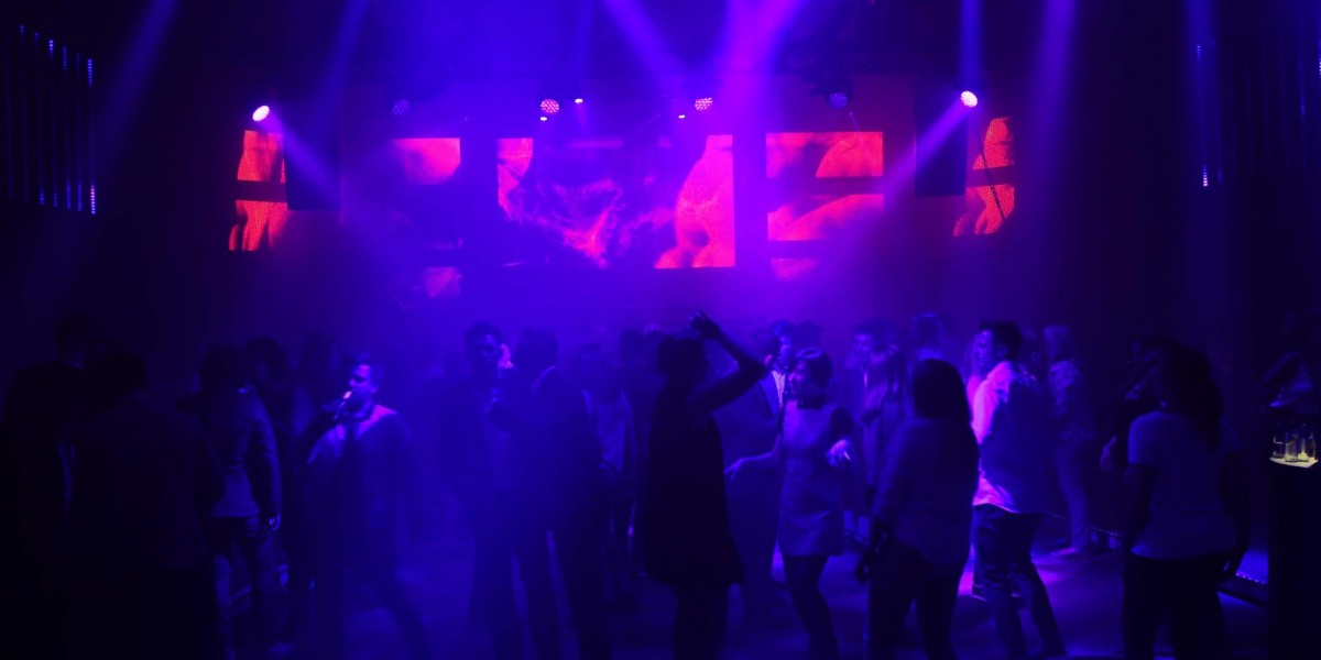 Program limitat pentru terase, baruri, cluburi în anumite județe din țară