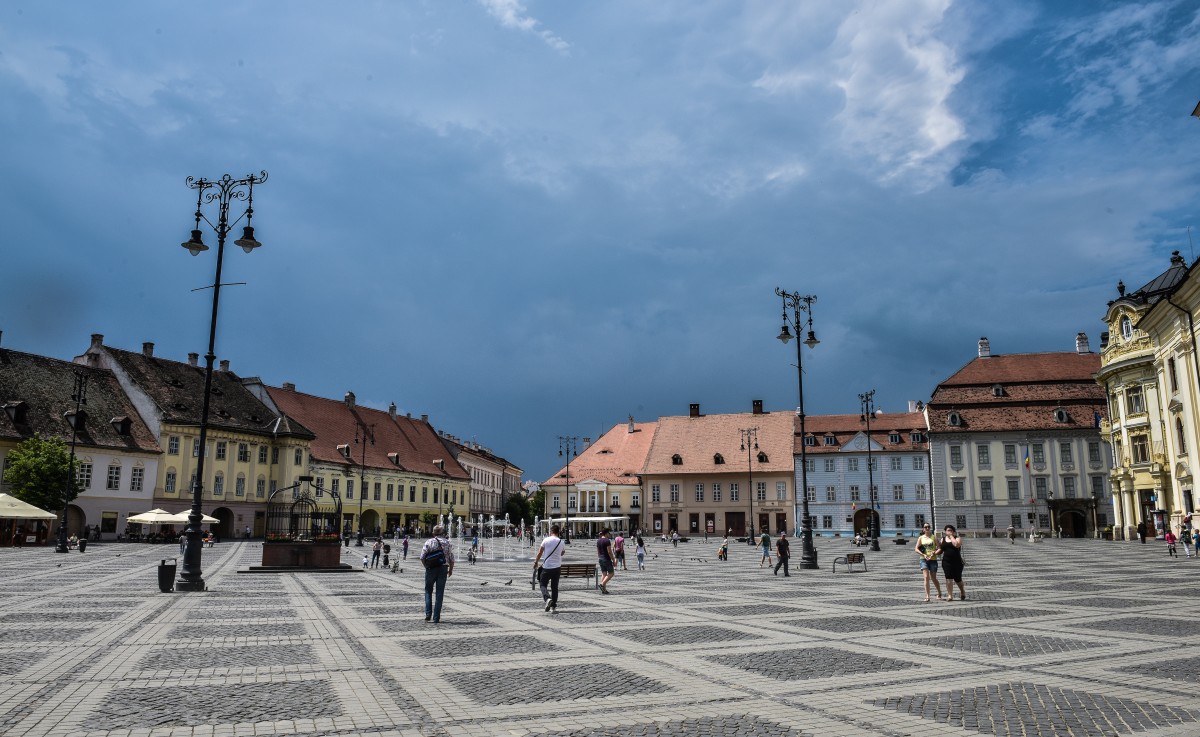 Se schimbă vremea: Cod galben de vijelii și ploi puternice la Sibiu