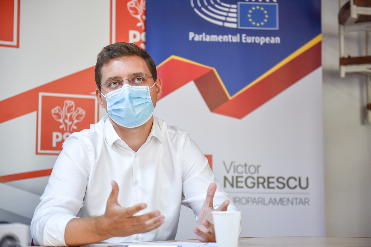 Europarlamentarul PSD Victor Negrescu a deschis birou la Sibiu: Le stăm la dispoziție sibienilor