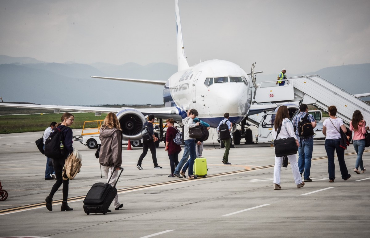 Urmărit general prins pe Aeroportul Internațional din Sibiu