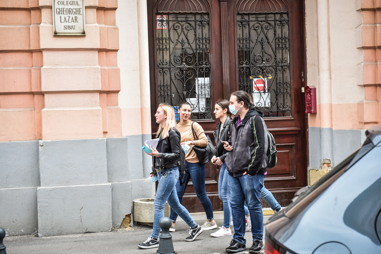 Începe sesiunea de toamnă a BAC-ului. Peste 900 de candidați s-au înscris în Sibiu