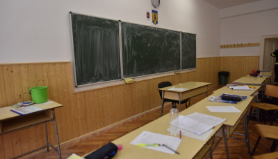 IȘJ Sibiu: Elevii vor avea rechizite la început de an școlar. Manualele încă nu au ajuns
