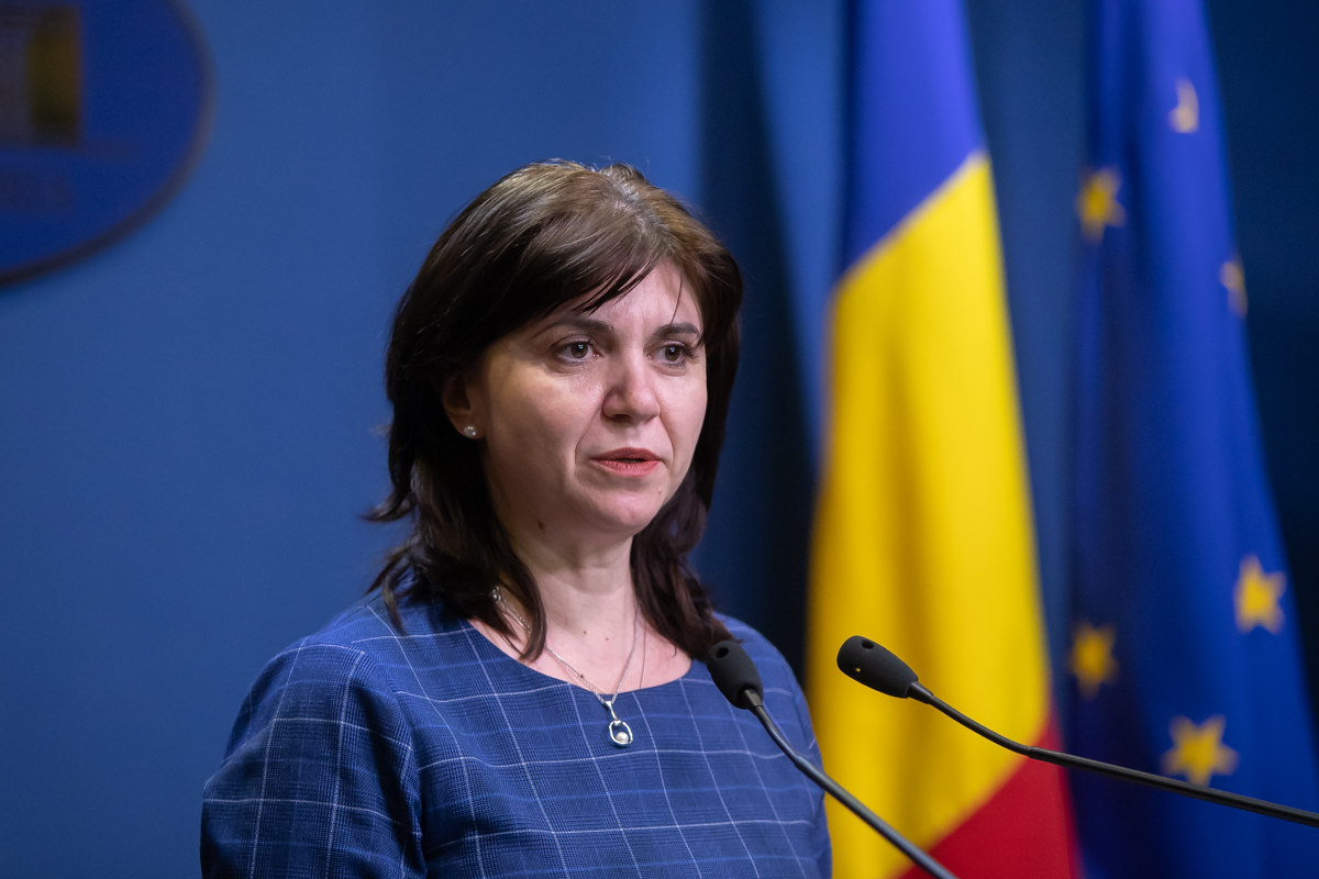 Ministrul Educației: Părinții nu vor mai da declarație pe propria răspundere