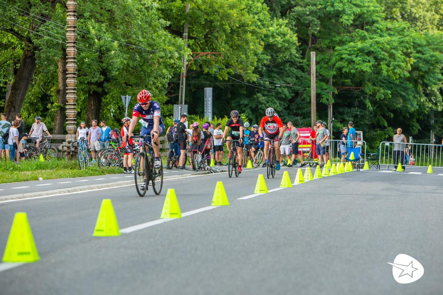 200 de concurenți vor pedala și alerga la Duathlon, în Muzeul ASTRA și Rășinari