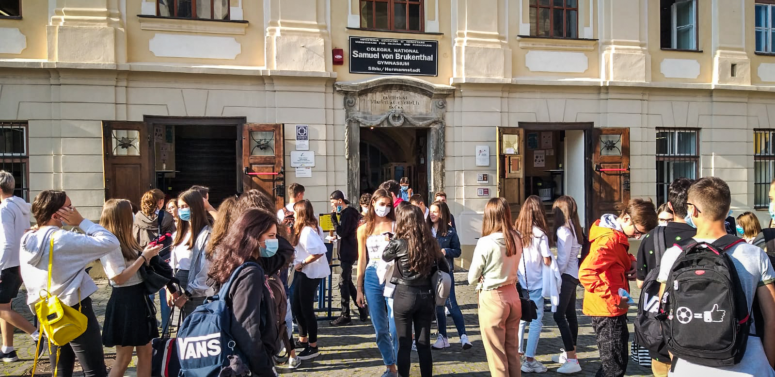 Conflict la Brukenthal între părinții elevilor din ani terminali și conducere. Motivul: orele de după-amiaza