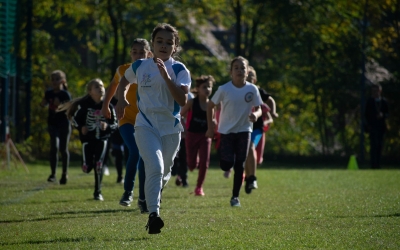 Vouchere în valoare de 300 de lei acordate de stat pentru încurajarea copiilor în practicarea sportului de performanță