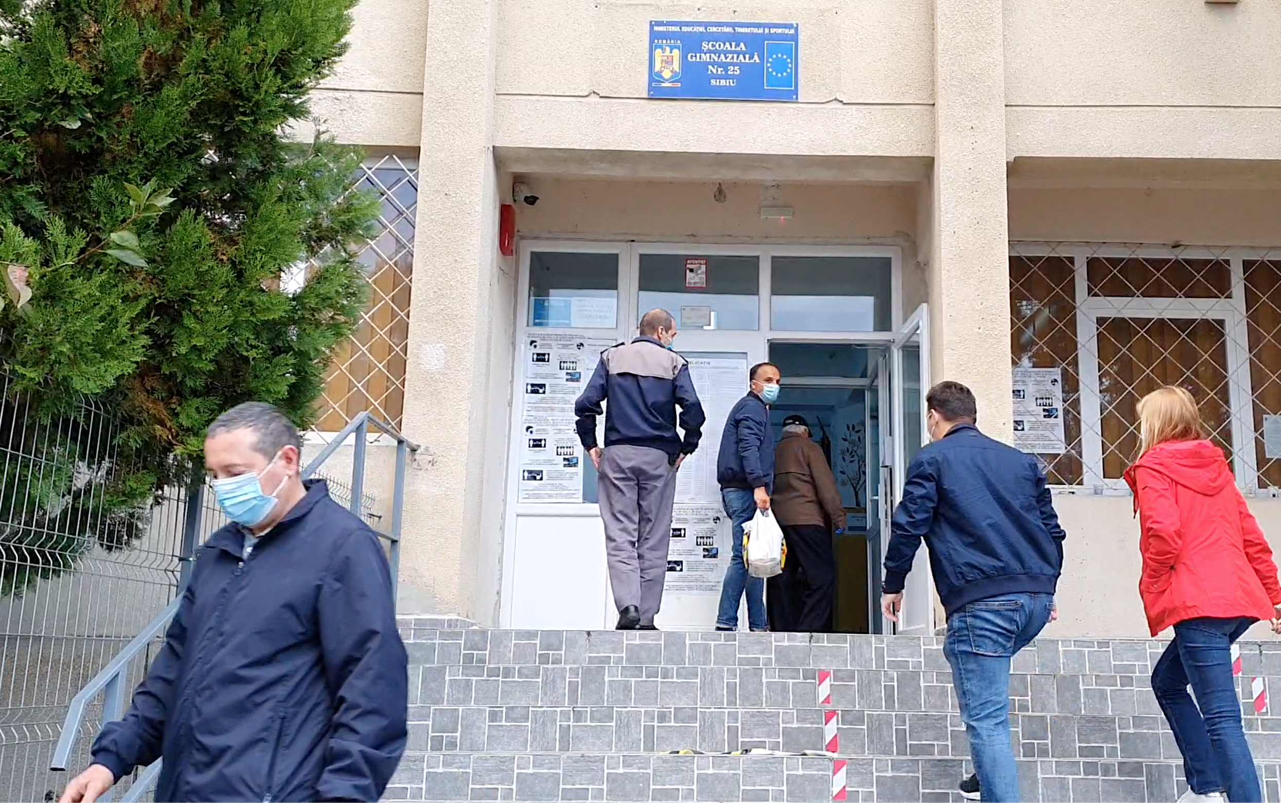 Prezență ușor mai ridicată la vot în Sibiu: ”atâta timp cât suntem de bun simț și avem grijă, nu are de ce să îți fie teamă”