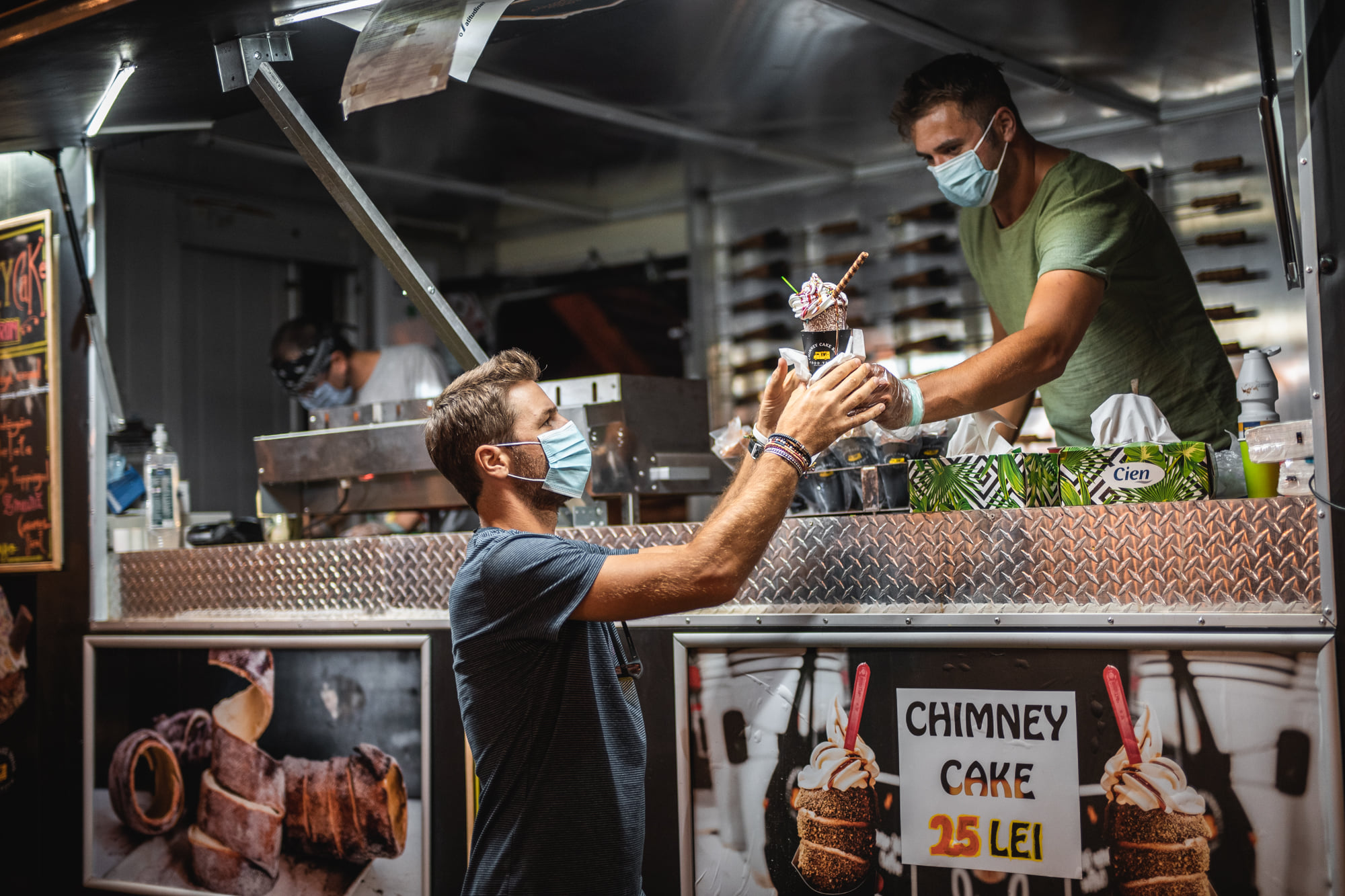 Luni începe ’’Foodie - Street Food Cuisine’’ în Parcul Tineretului - Șapte zile de răsfăț culinar cu food truck-uri galonate și muzică bună