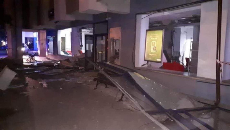 Bancomate aruncate în aer în orașul Otopeni. Autorii nu au fost încă găsiți