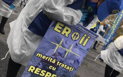 Mâine lucrătorii din sănătate vor protesta și la Sibiu. Cer public parlamentarilor sibieni să reacționeze