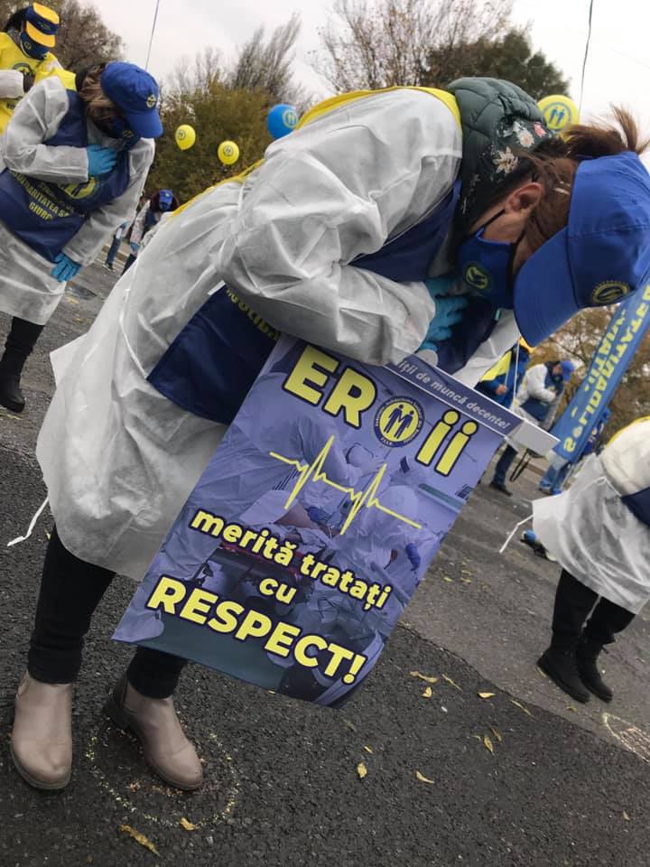 Mâine lucrătorii din sănătate vor protesta și la Sibiu. Cer public parlamentarilor sibieni să reacționeze