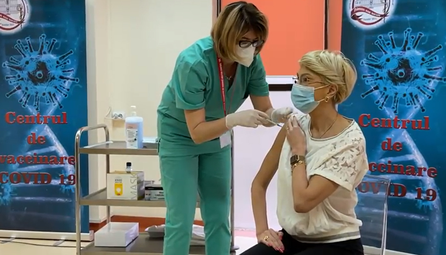 VIDEO Turcan: nu am avut nicio reținere să mă vaccinez, după un an de zile în care am fost îngrijorată pentru sănătatea familiei și a celor din jur