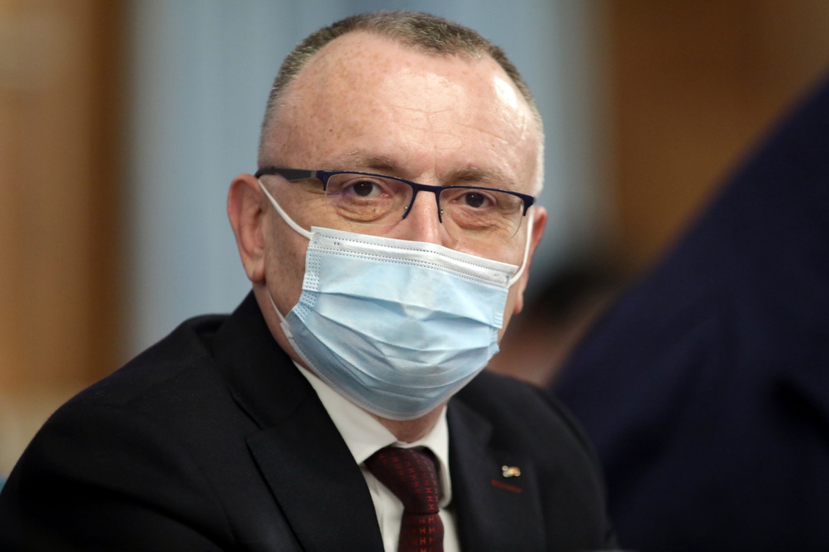 Ministrul Educației: „Ne dorim derularea semestrului II în format clasic. Ne vom putea pronunța după 20 ianuarie. Nu excludem niciun scenariu”