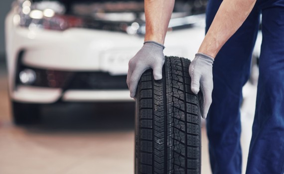 Poliția Sibiu: când este obligatoriu să trecem la anvelopele de iarnă?