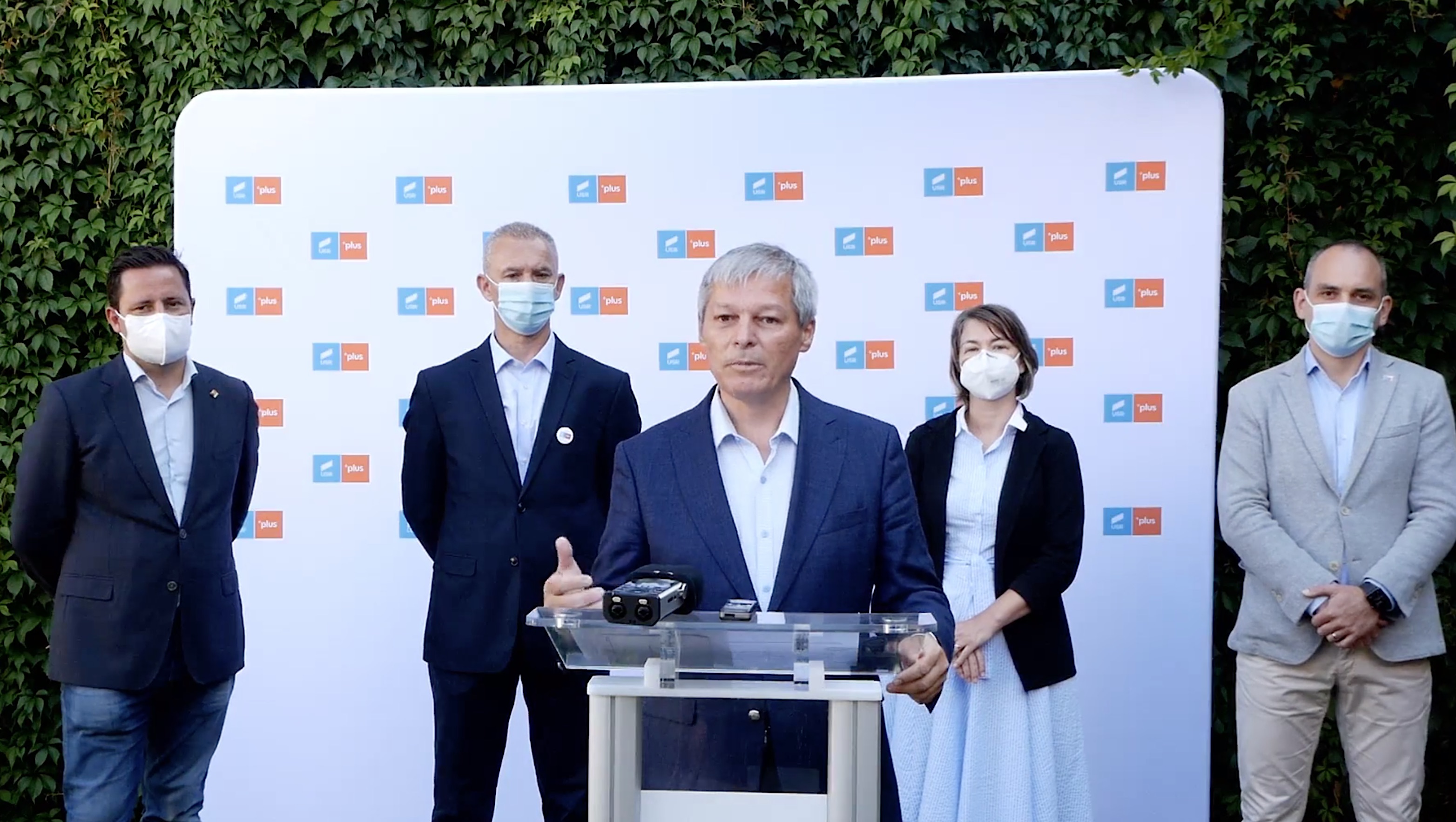 VIDEO Iohannis: Am decis să desemnez pentru poziţia de candidat la funcţia de prim-ministru pe Dacian Cioloş