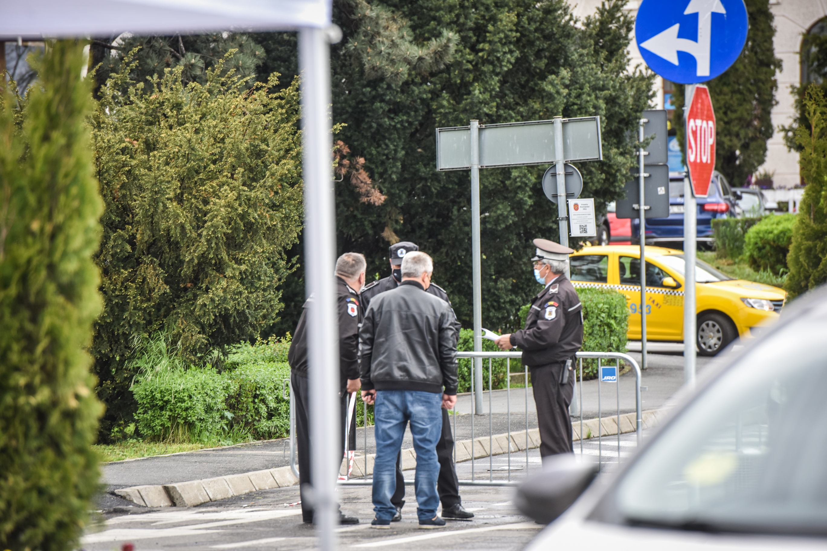 Primăria Sibiu își laudă poliția locală: ”desfășoară acțiuni pentru siguranța elevilor”