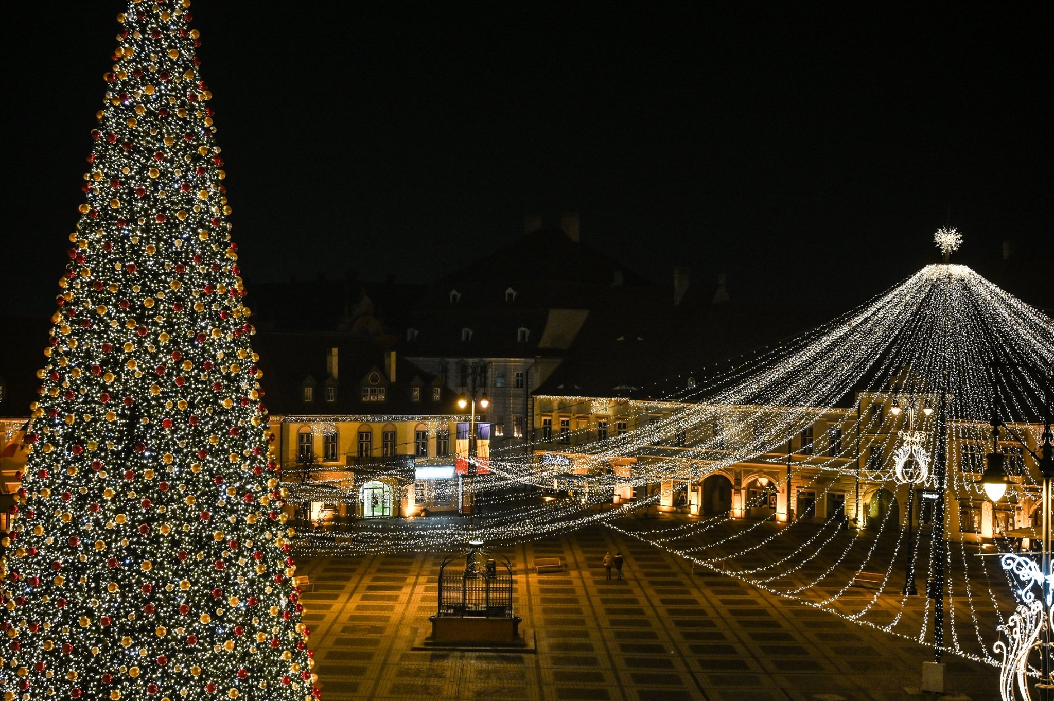 Primăria Sibiu plătește jumătate de milion pentru noi ornamente de Crăciun