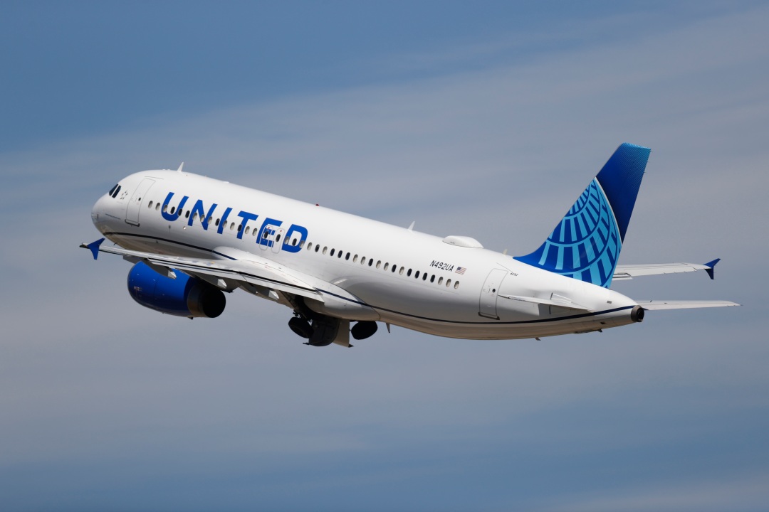 United Airlines va concedia 232 de angajaţi care nu s-au vaccinat împotriva COVID-19
