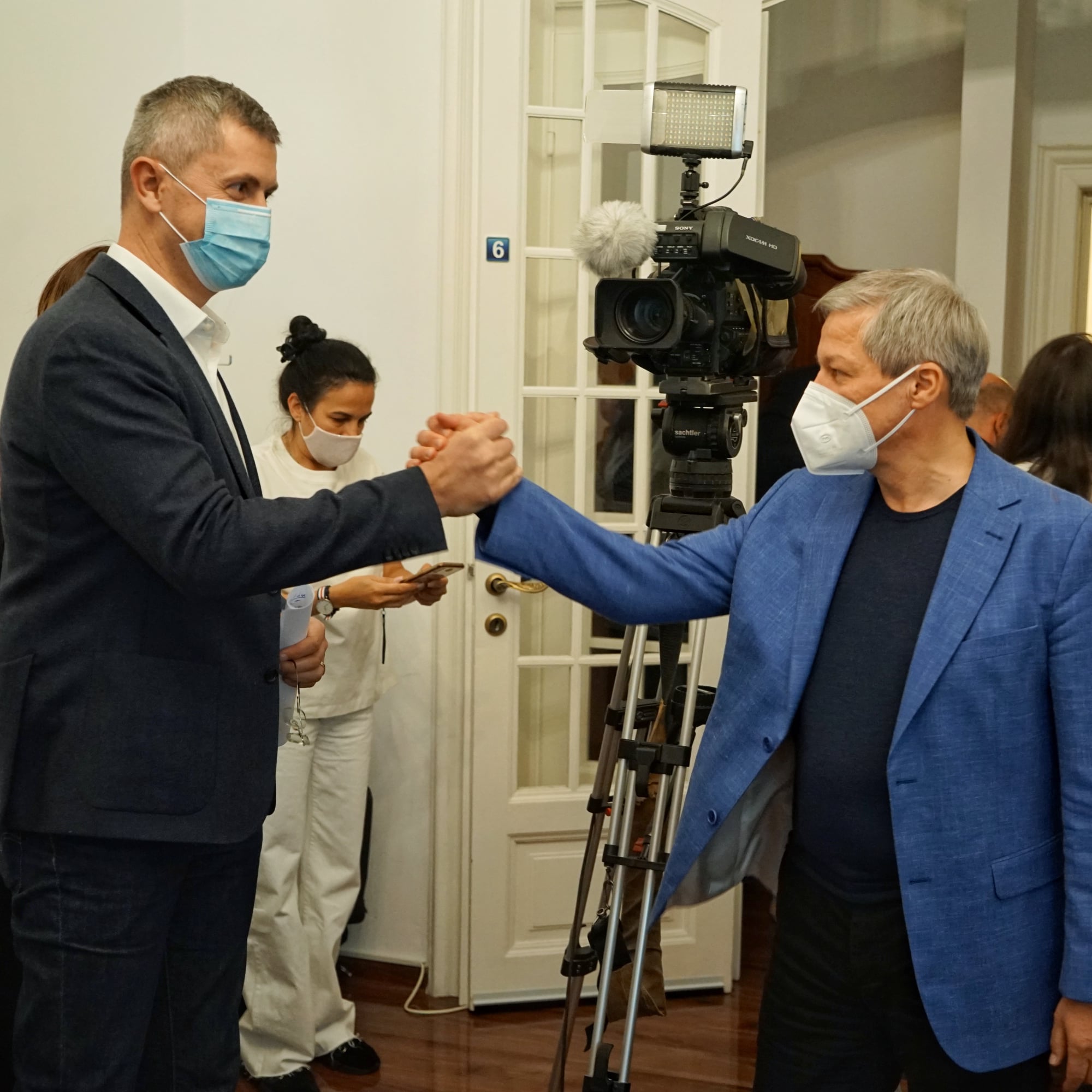 Barna, după ce a pierdut alegerile interne din USR PLUS: Rămân în proiect și voi contribui cu toată forța