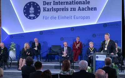 FOTO VIDEO Iohannis, la primirea Premiului Carol cel Mare: Finalizarea integrării României în Schengen ar trebui să fie un obiectiv UE