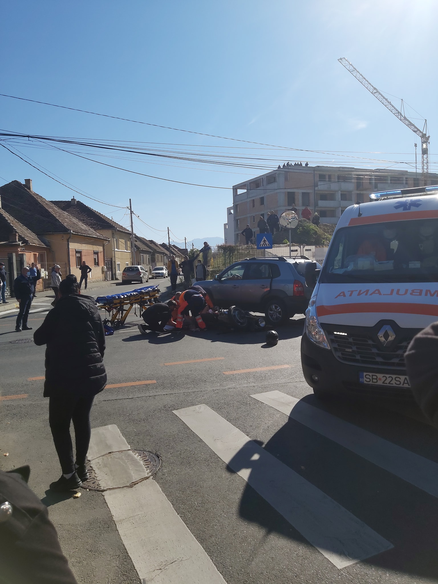 Motociclist lovit de mașină, la intersecția Bach cu Calea Gușteriței