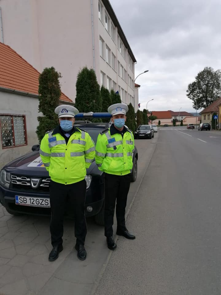 Sibian de 23 de ani amendat pentru că nu a vrut să stea în carantină după ce s-a întors din străinătate