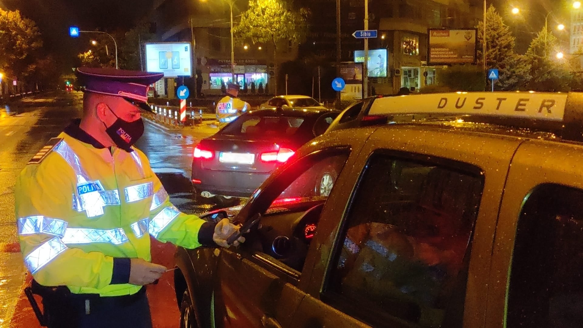 Restricții posibile de luni: interdicție totală pentru nunți, botezuri. Certificat verde în sănătate și majoritatea activităților, carantină de noapte. Vacanța eleviilor ar putea fi prelungită