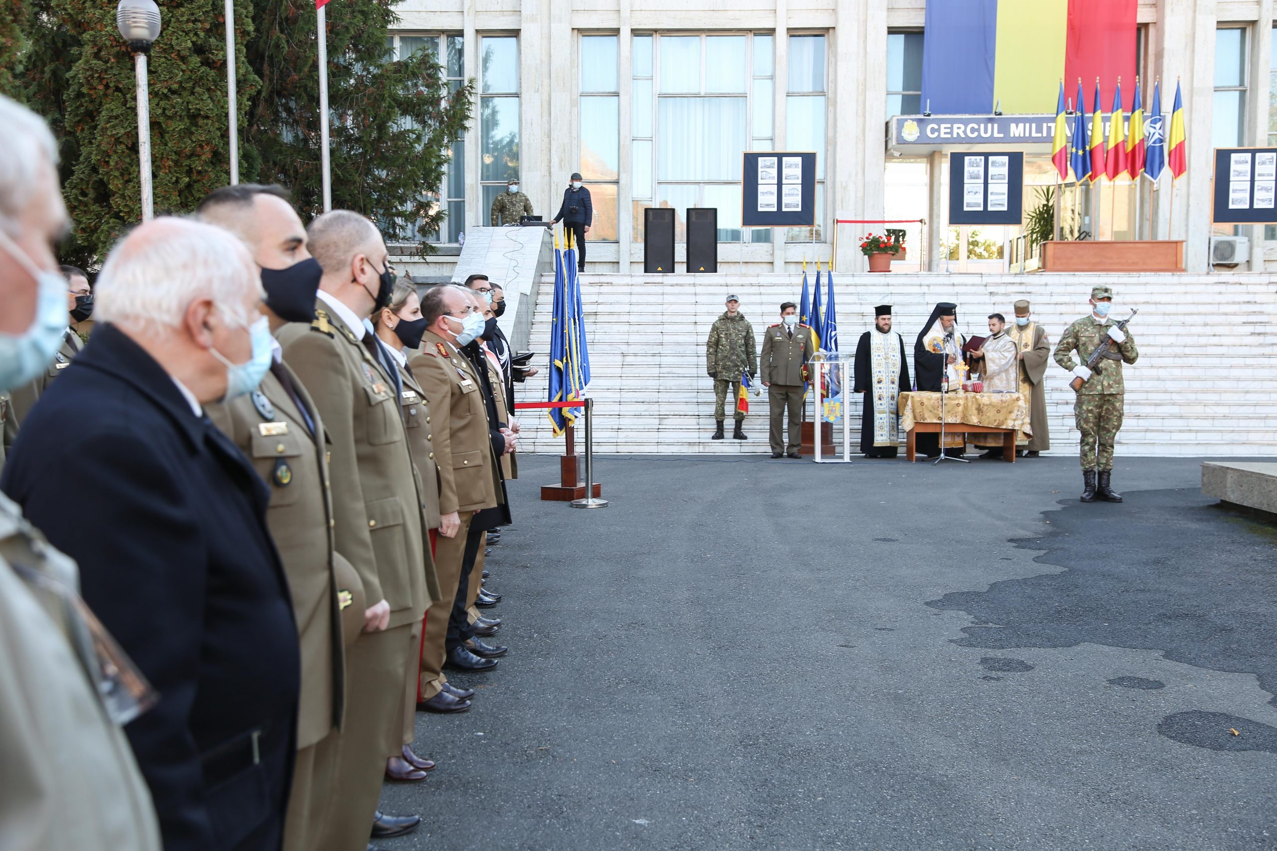 Mitropolitul Ardealului, de Ziua Armatei: În ciuda tuturor necazurilor, să avem curaj bărbătesc