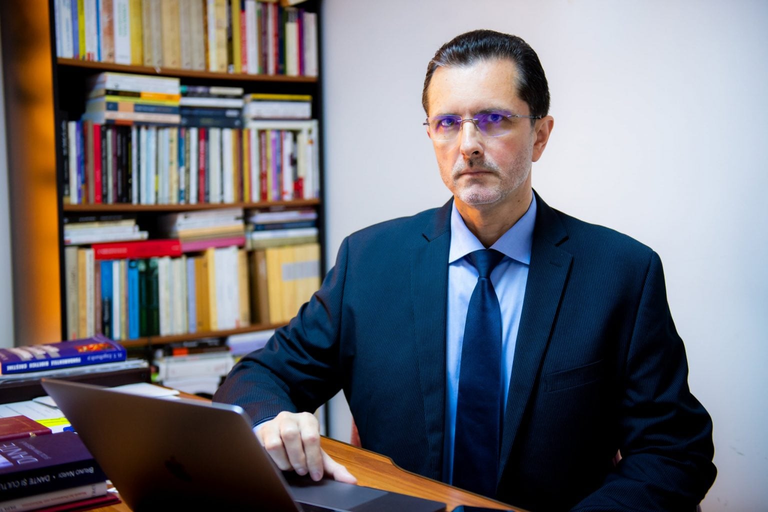 Vasile Bănescu, despre un călugăr care atacă vaccinarea: mesaje razna la realitate, toxice