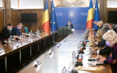 G4Media: PSD a cerut jumătate din ministere la negocierile de marți seara cu PNL, între care finanțe, transporturi, interne