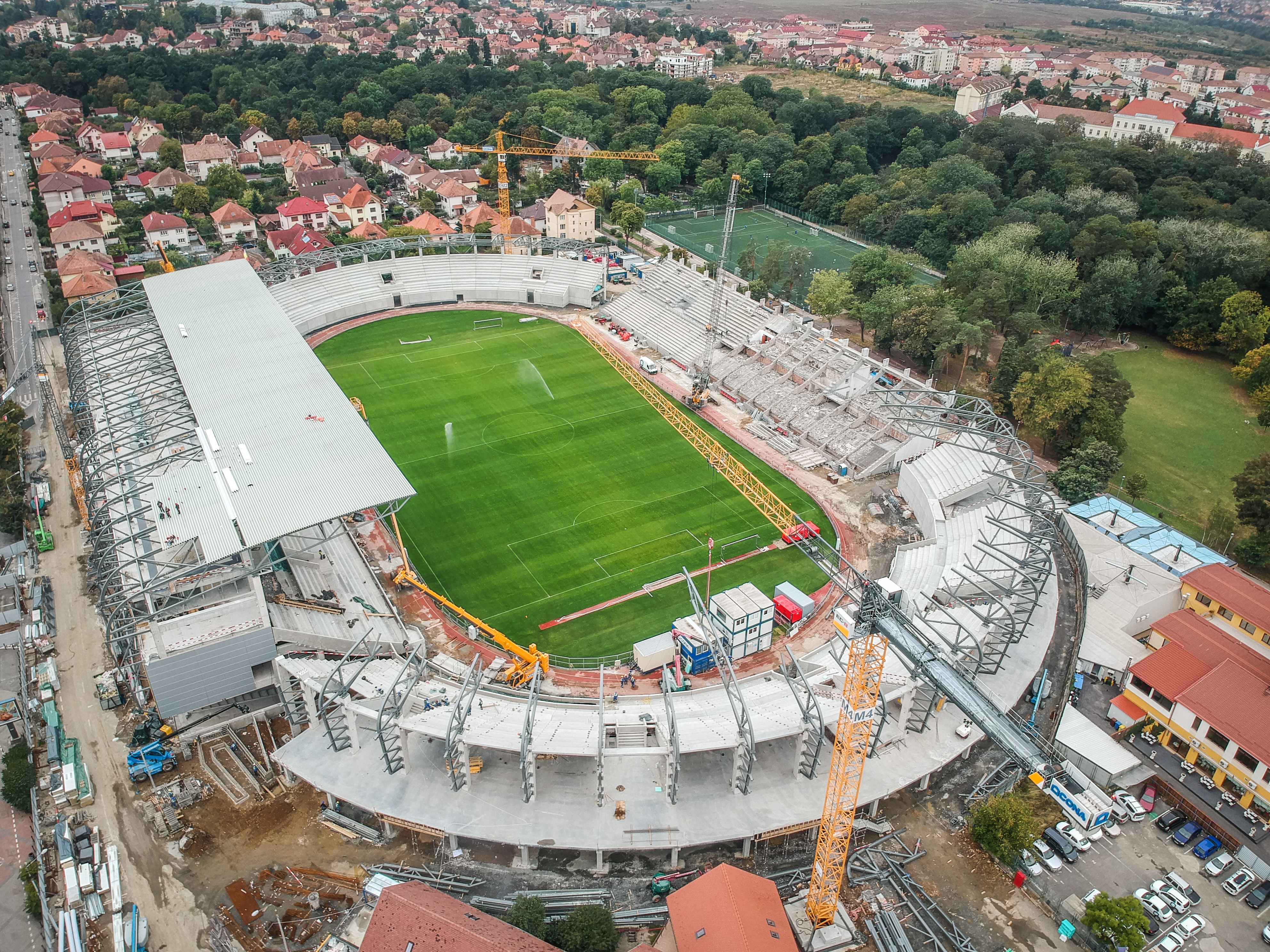 Întrebări fără răspuns adresate primarului Astrid Fodor, legate de stadion: Cum aveți de gând să recuperați banii cheltuiți neglijent și iresponsabil?