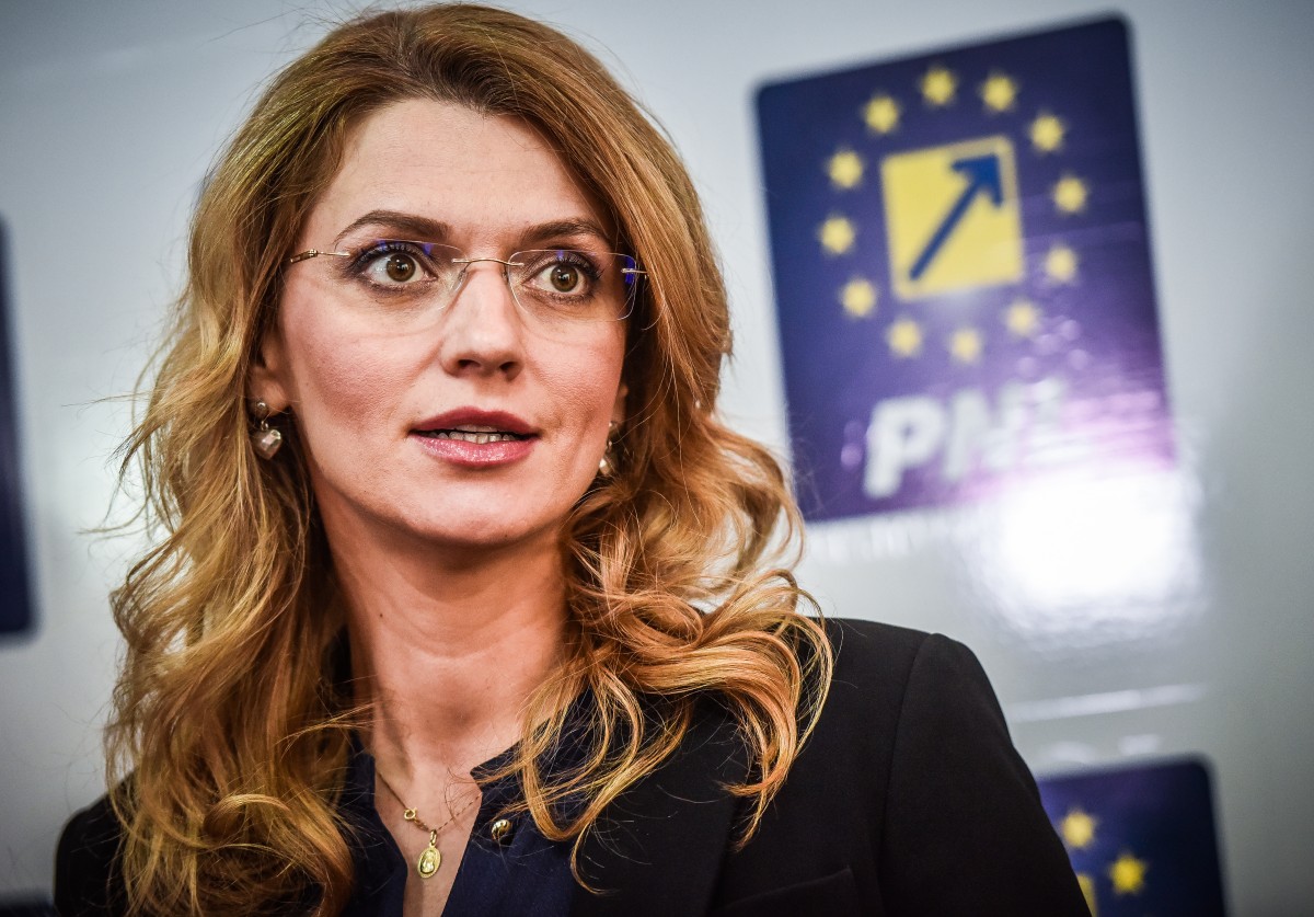 VIDEO Miniștrii propuși de Nicolae Ciucă: Alina Gorghiu la Justiţie, Cătălin Predoiu la Apărare, Florin Roman  la Economie, Sigartău la Cercetare