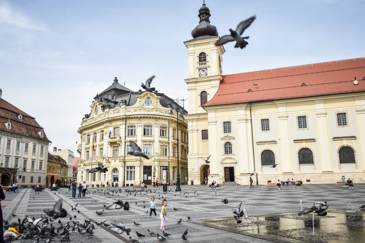Nou record al incidenței în valul 4, la Sibiu. Șelimbărul trece de 14 și are cea mai ridicată rată de infectare din județ. Peste 10 la mie, în 6 localități
