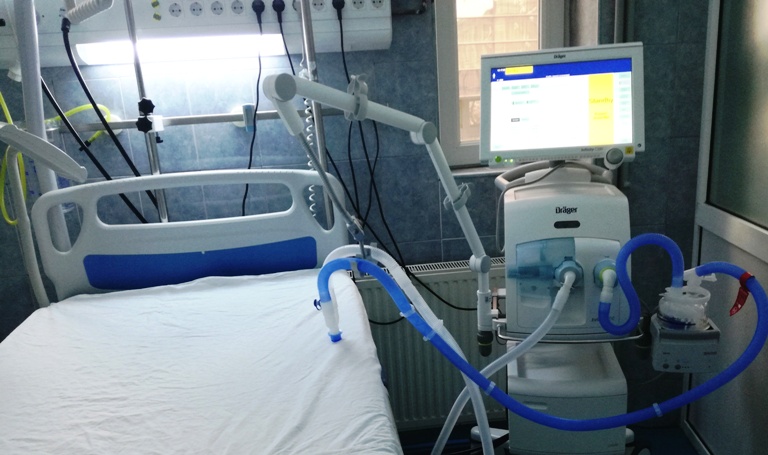 Problema ventilatoarelor la Spitalul Județean: în urgență avem trei ventilatoare pe zona roșie și opt sau nouă pacienți de ATI