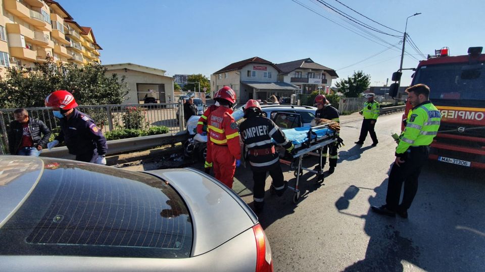 Un bărbat și un copil de 9 ani din Sibiu răniți într-un accident în Alba Iulia